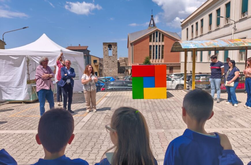A Santo Stefano Quisquina prende forma “Collisione”, il progetto di land art che mette in dialogo comunità, paesaggio&hellip;